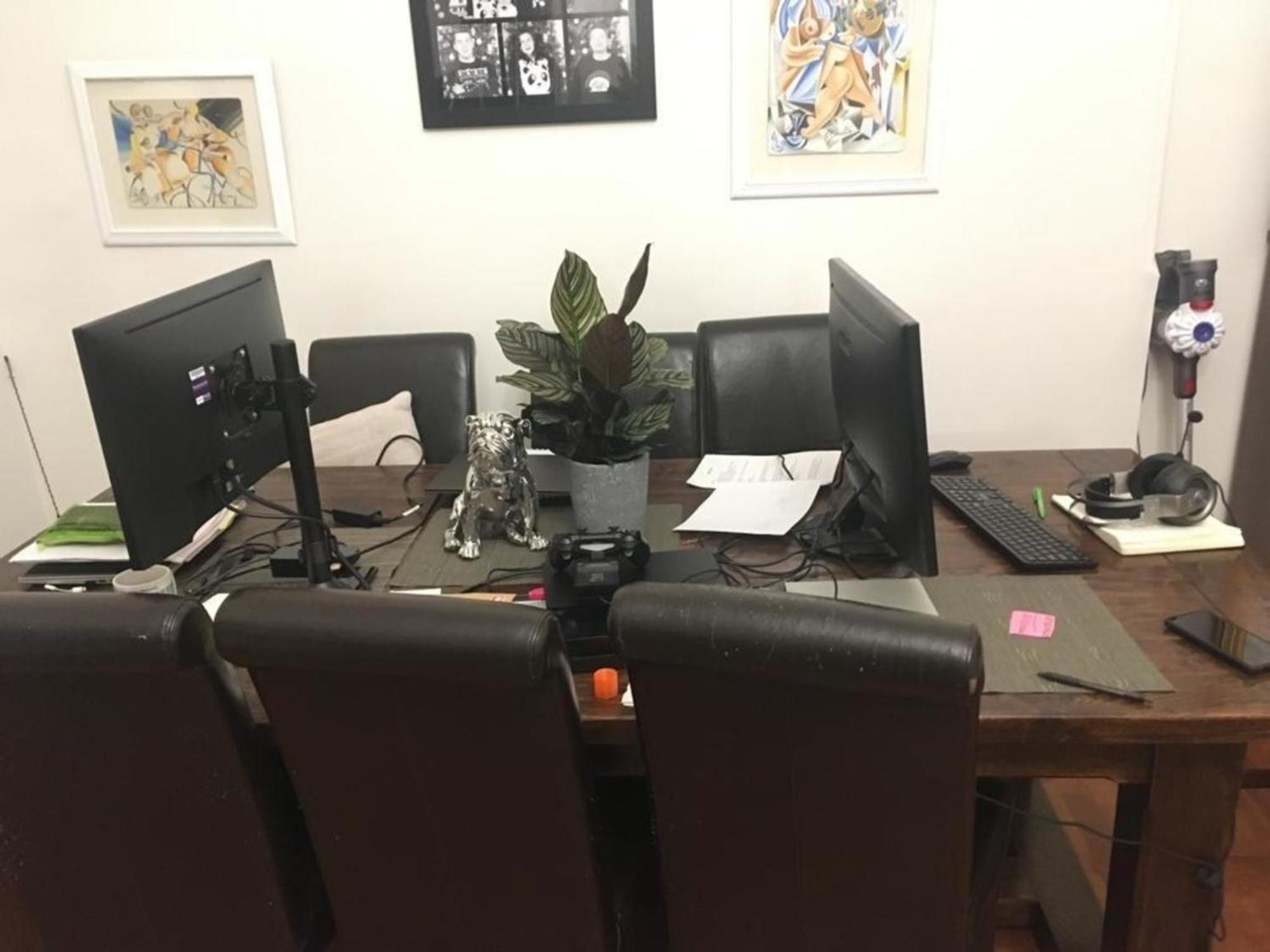 Appartamento In Einer Mit Herrlichem Garten Und Katze Londra